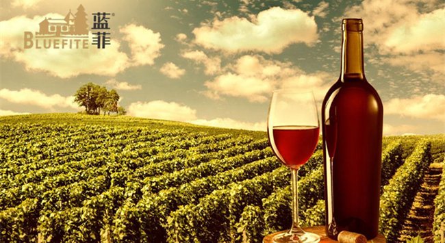 澳洲葡萄酒產(chǎn)業(yè)價(jià)值450億澳元，中國為澳洲最大海外市場。